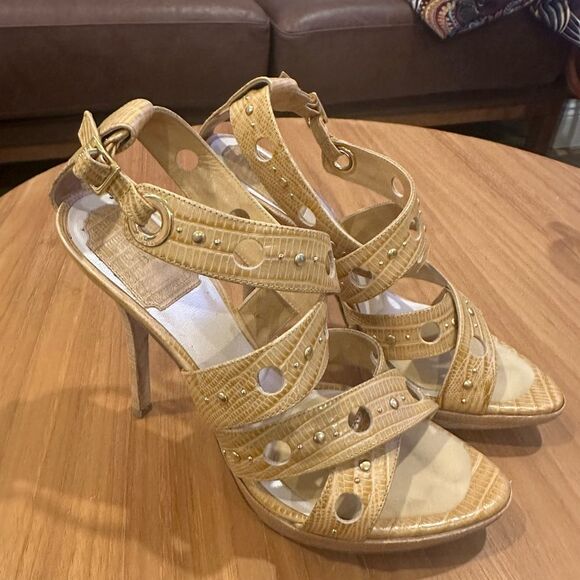 Dior Elegant Gold Strappy Heels with studs and grommets - Picture 3 of 7